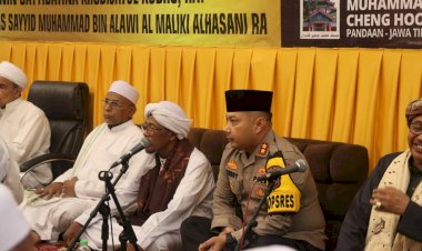 Hadiri-Haul-Abuya-Assayyid-Muhammad-Bin-Alawi-Al-Maliki,-Kapolres-Pasuruan-Ajak-Ulama-Tetap-Jaga-NKRI